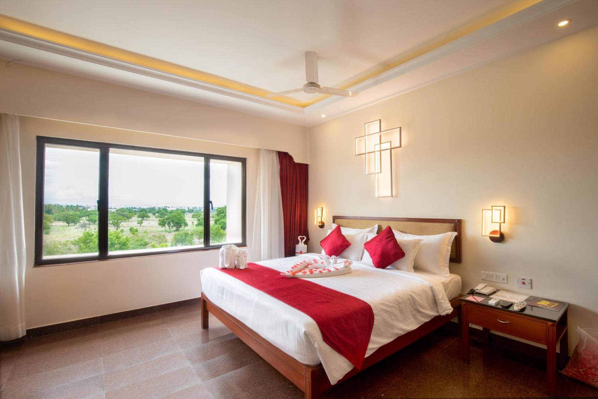 Jenneys Residency Hotel Coimbatore Room photo